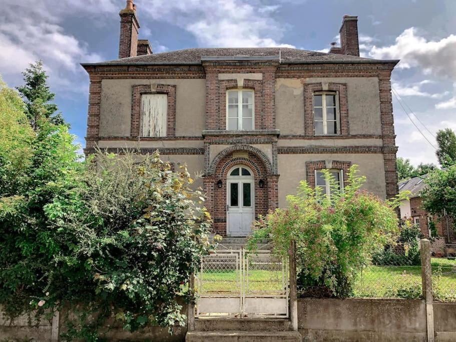 Gite Au Coeur D'Une Residence D'Artiste Saint-Aubin-de-Bonneval Dış mekan fotoğraf